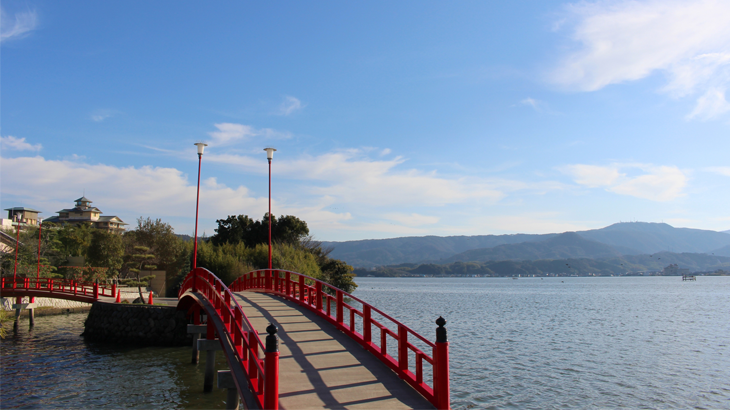 東郷湖の周辺の温泉や観光スポットなどの情報をご紹介